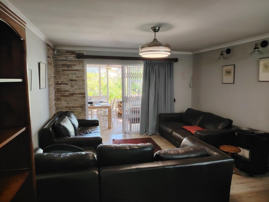 To Let 2 Bedroom Property for Rent in Protea Heights Western Cape